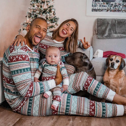 2024 Family Christmas Matching Pajamas Set Xmas Adult Kids Mother And Daughter Father Son Sleepwear Baby Family Look Outfits EHAD +