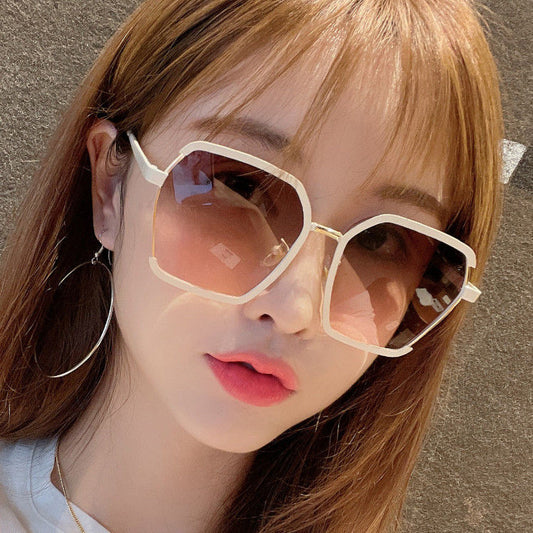 Ins Vintage Half-Frame Sunglasses Summer Oversize Metal Square Eyewear Uv400 Outdoor Sunscreen Women UV Protection Sunglasses EHAD +